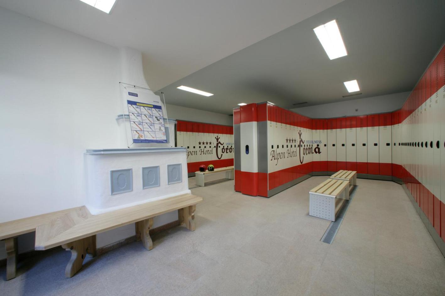 Alpen Hotel Corona Vigo di Fassa Zewnętrze zdjęcie
