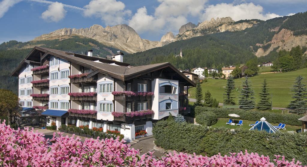 Alpen Hotel Corona Vigo di Fassa Zewnętrze zdjęcie